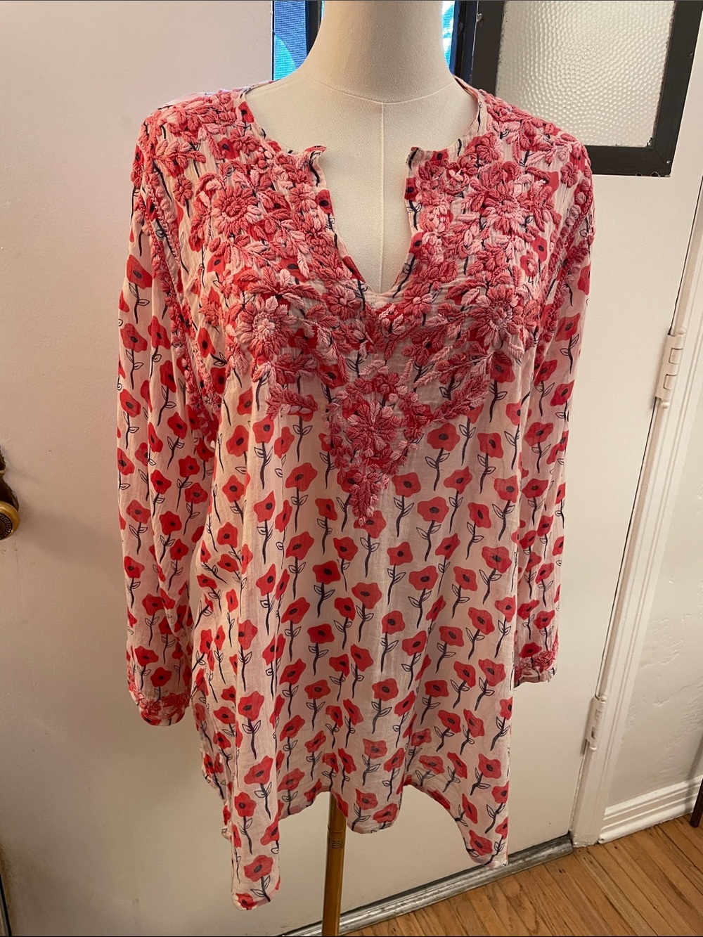 Vintage Boho Style Indian Block Print Tunic. Poppy pattern with pink embroidery